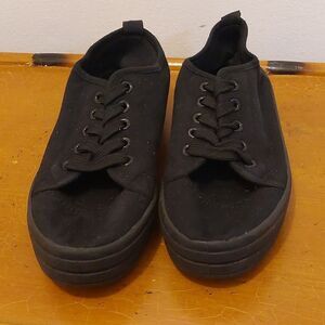 Sole Mate Women Sneakers